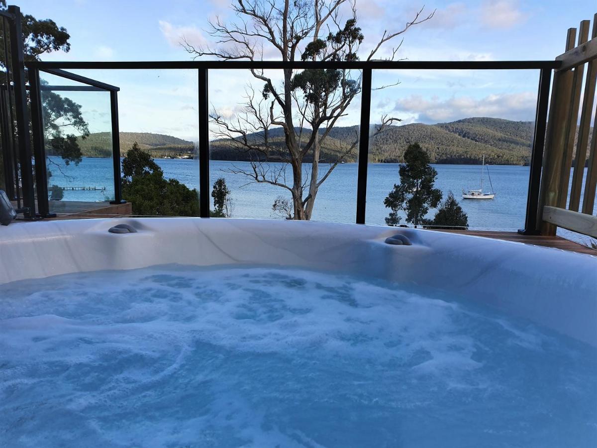 The Beach House- Private Jacuzzi And Wood Fire! Dover Exterior photo