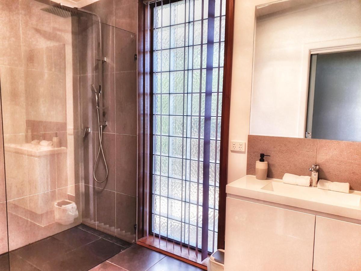The Beach House- Private Jacuzzi And Wood Fire! Dover Exterior photo