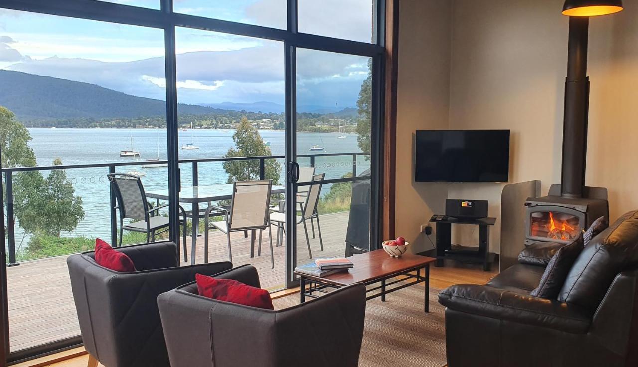 The Beach House- Private Jacuzzi And Wood Fire! Dover Exterior photo