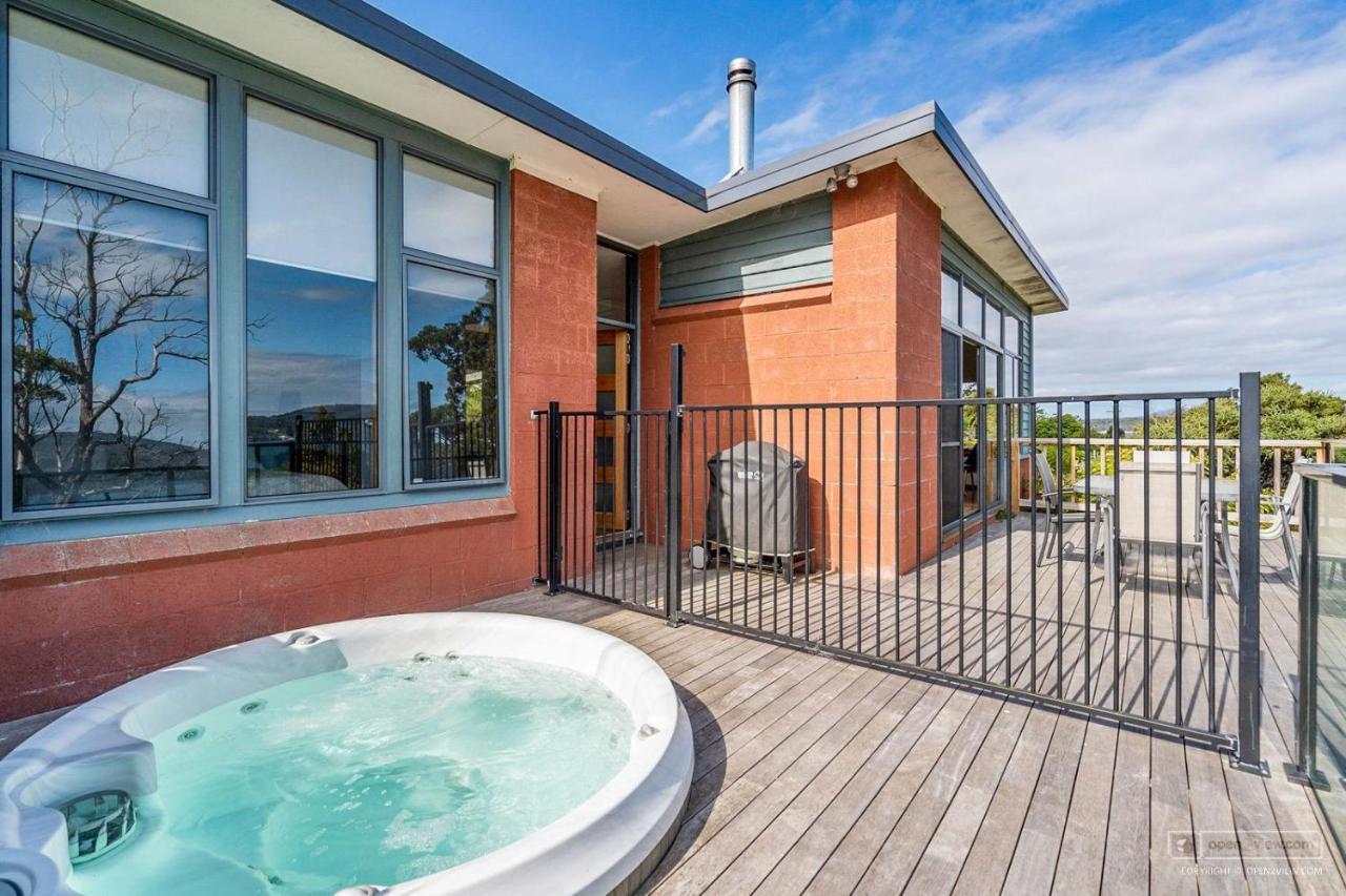 The Beach House- Private Jacuzzi And Wood Fire! Dover Exterior photo